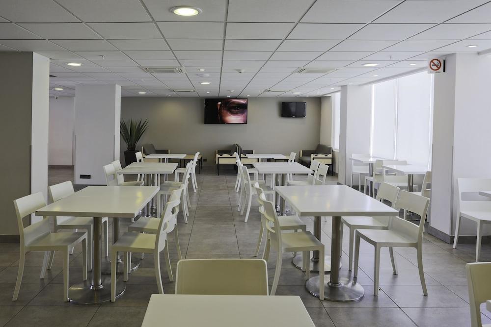 City Express By Marriott Saltillo Norte Экстерьер фото