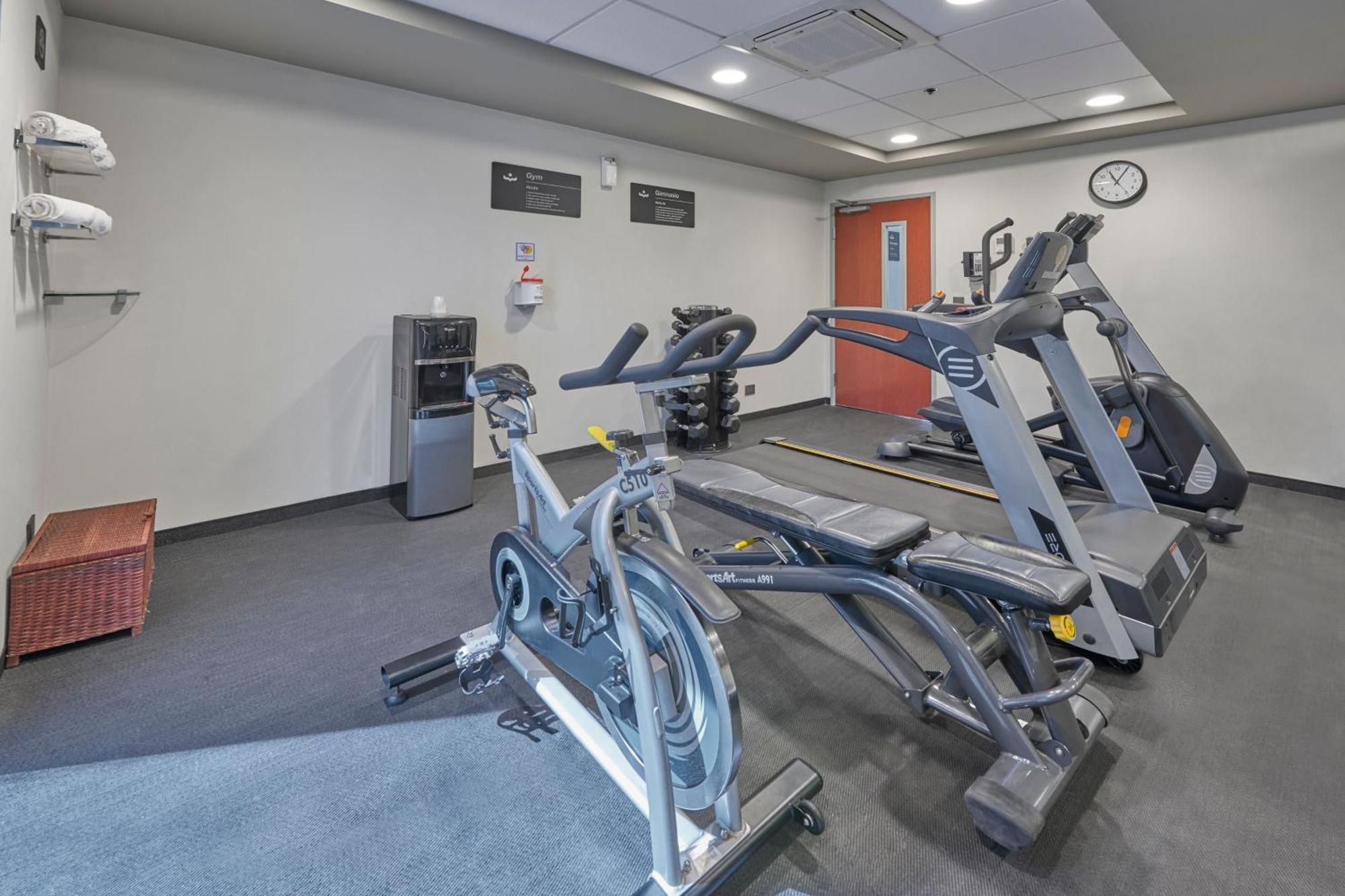 City Express By Marriott Saltillo Norte Экстерьер фото