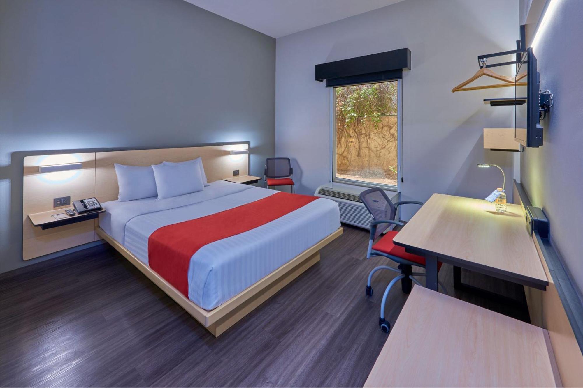 City Express By Marriott Saltillo Norte Экстерьер фото