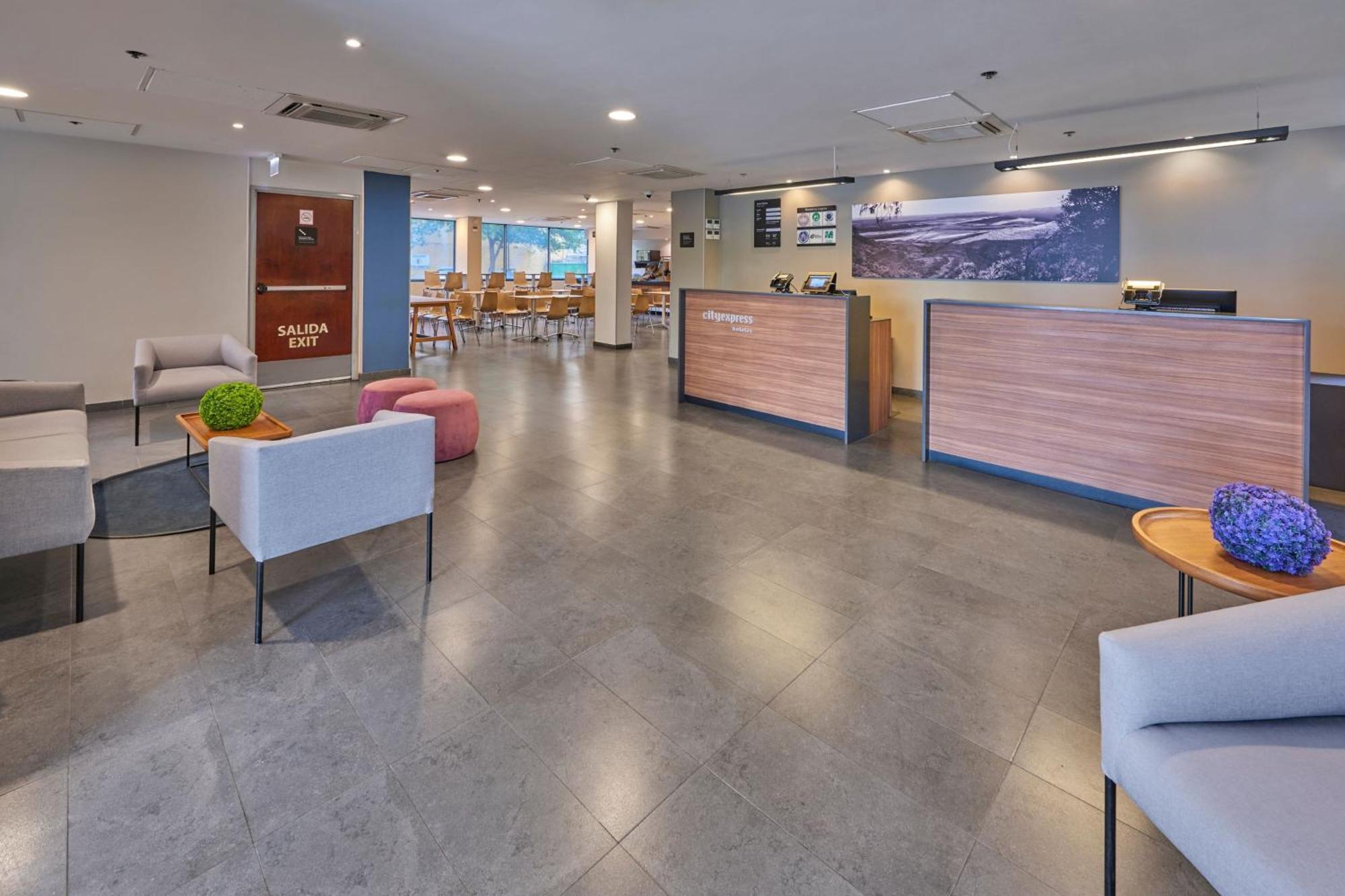 City Express By Marriott Saltillo Norte Экстерьер фото
