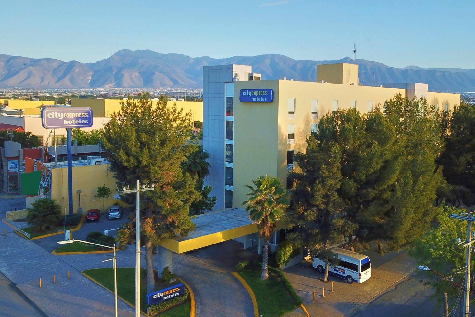 City Express By Marriott Saltillo Norte Экстерьер фото