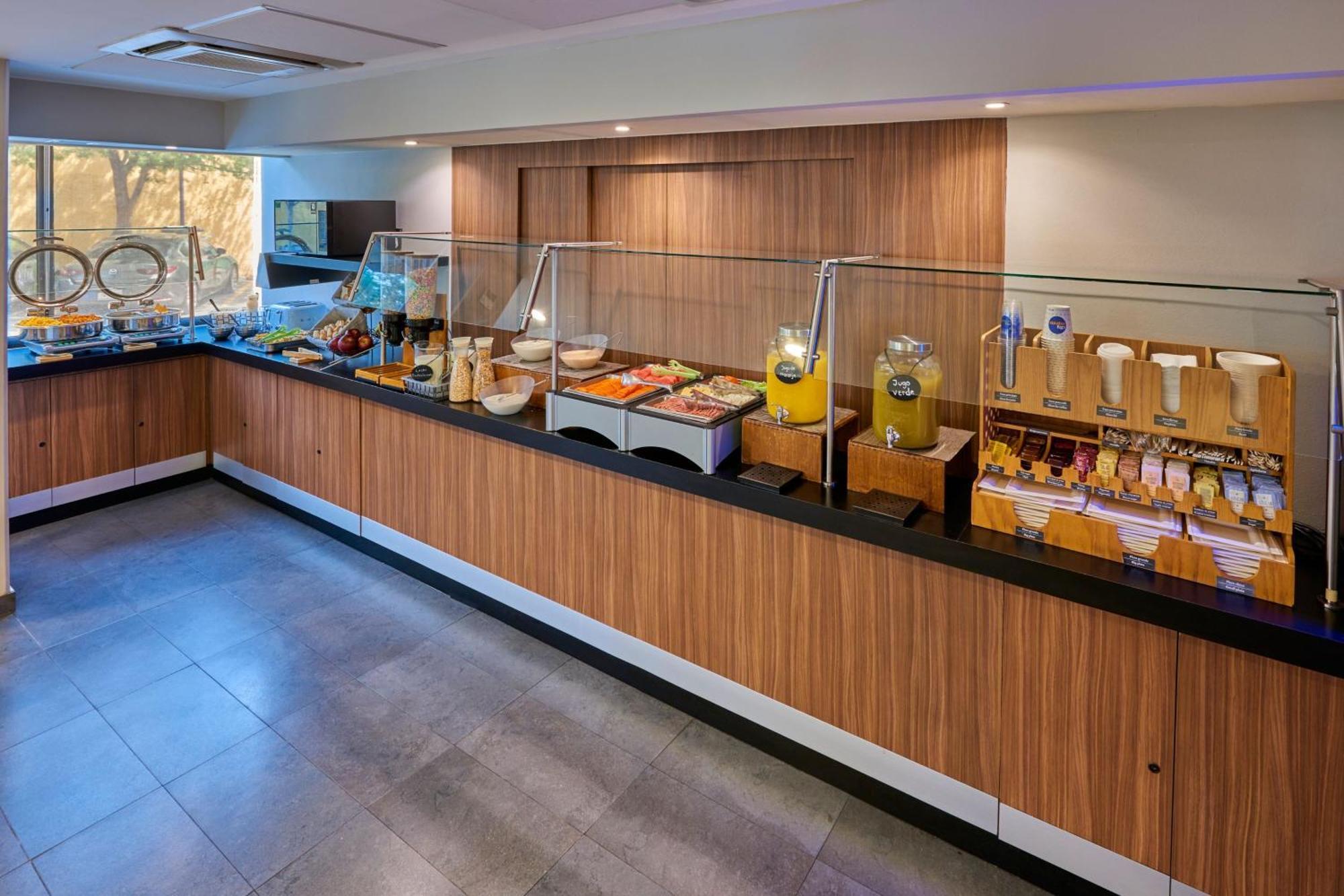 City Express By Marriott Saltillo Norte Экстерьер фото