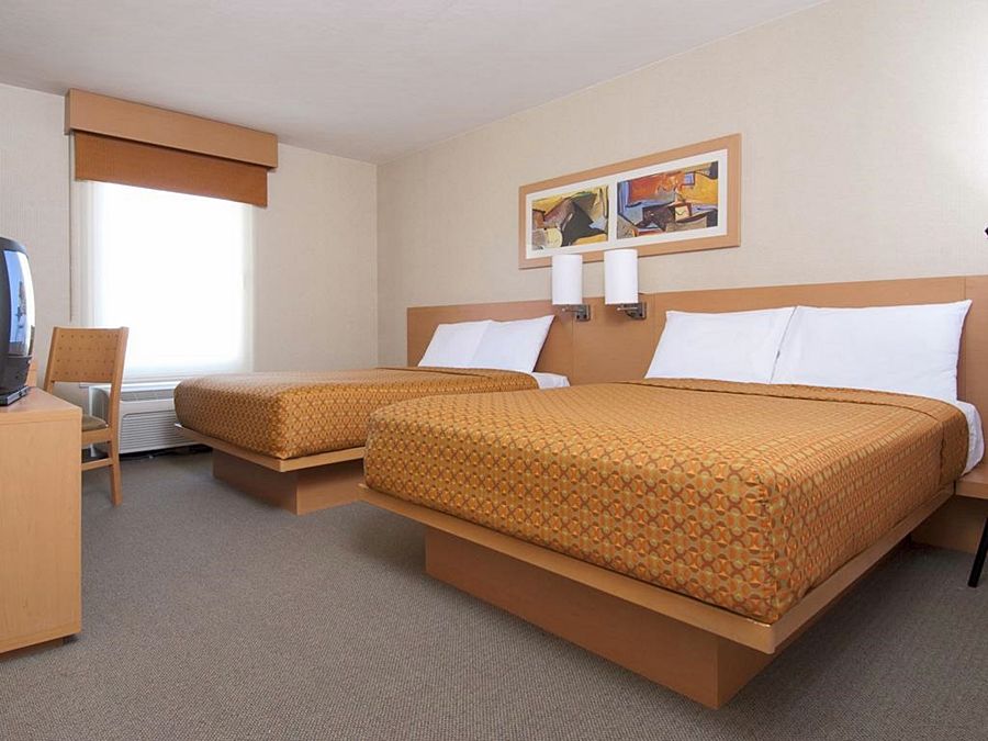 City Express By Marriott Saltillo Norte Экстерьер фото