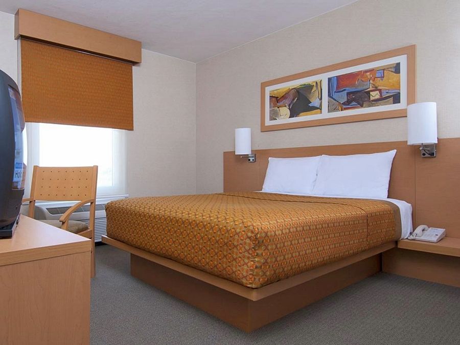 City Express By Marriott Saltillo Norte Экстерьер фото