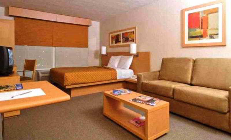 City Express By Marriott Saltillo Norte Экстерьер фото