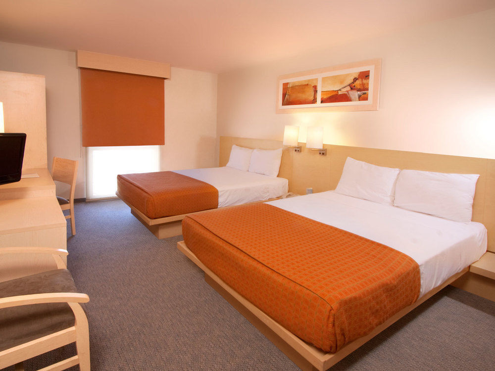 City Express By Marriott Saltillo Norte Экстерьер фото