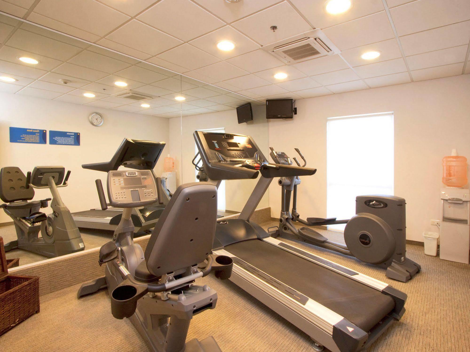 City Express By Marriott Saltillo Norte Экстерьер фото